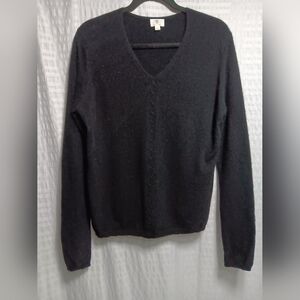 Ladies 💯  Black Cashmere V neck Sweater.  Size M